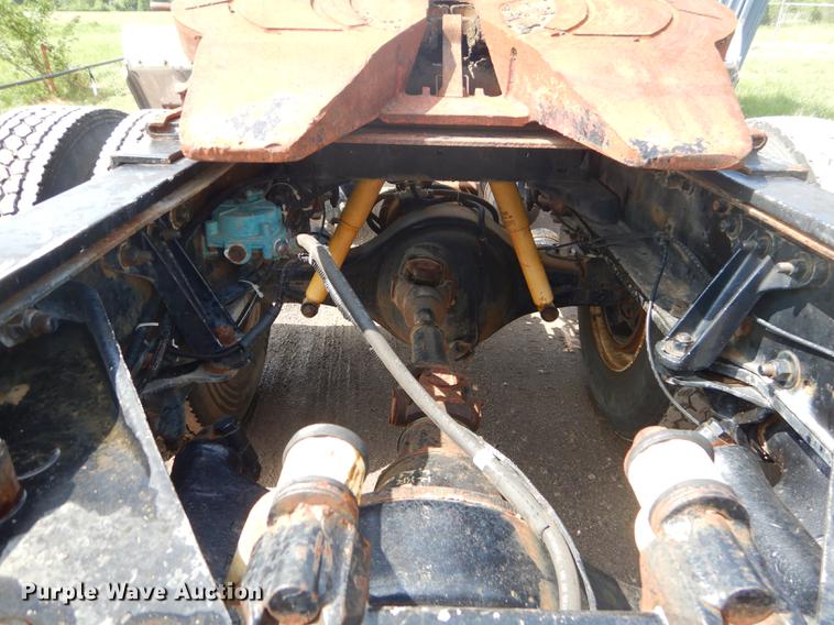 image for item FH9392 1977 Kenworth semi truck