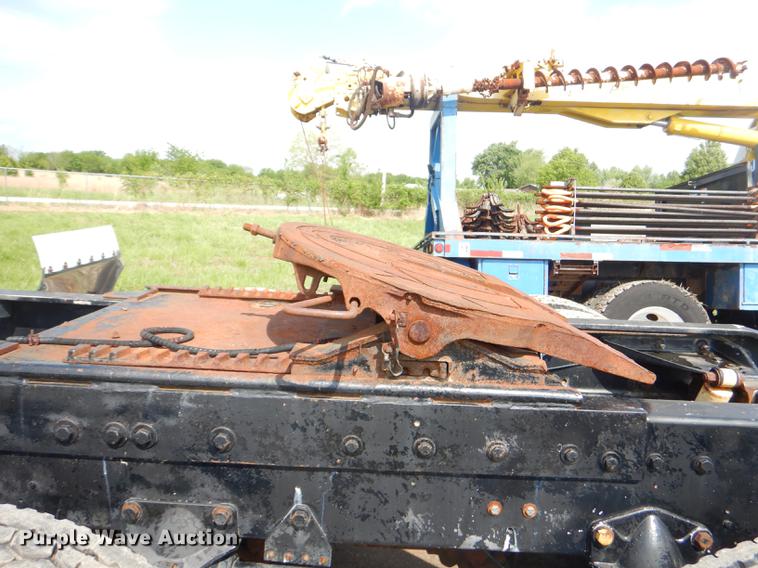 image for item FH9392 1977 Kenworth semi truck