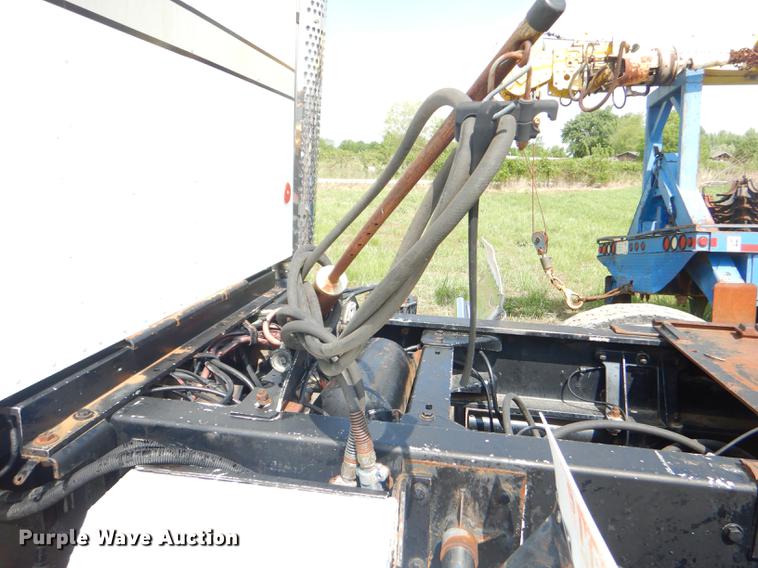 image for item FH9392 1977 Kenworth semi truck