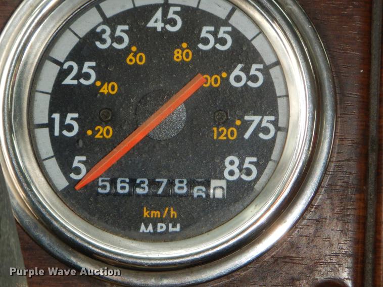 image for item FH9395 1990 Freightliner FLD120 semi truck