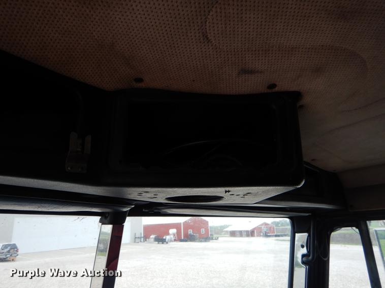 image for item FH9395 1990 Freightliner FLD120 semi truck