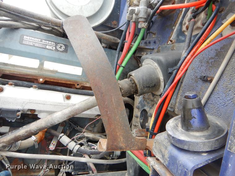 image for item FH9395 1990 Freightliner FLD120 semi truck