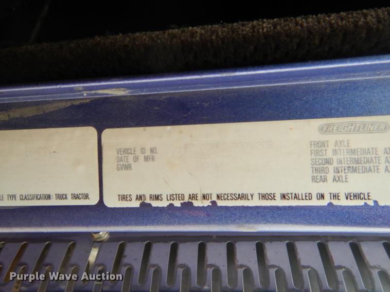 image for item FH9395 1990 Freightliner FLD120 semi truck