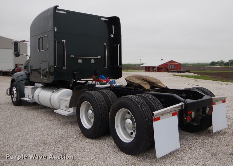 image for item FH9396 2014 Peterbilt 386 Fitzgerald Glider semi truck