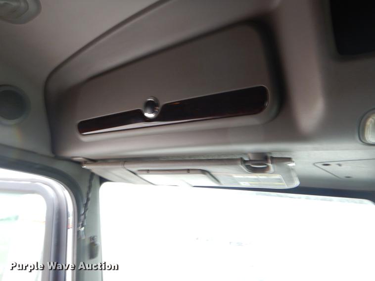 image for item FH9396 2014 Peterbilt 386 Fitzgerald Glider semi truck