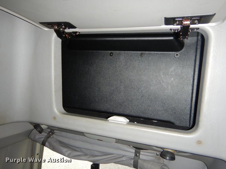 image for item FH9396 2014 Peterbilt 386 Fitzgerald Glider semi truck