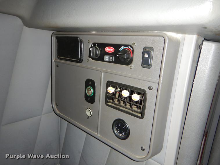 image for item FH9396 2014 Peterbilt 386 Fitzgerald Glider semi truck