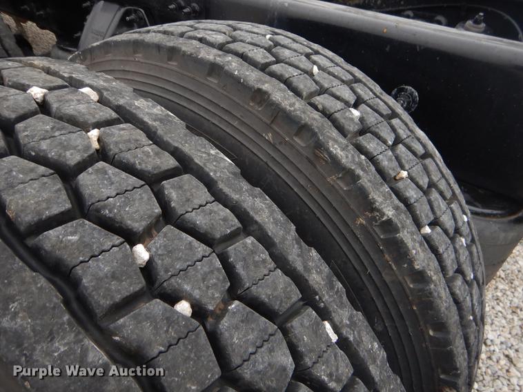 image for item FH9396 2014 Peterbilt 386 Fitzgerald Glider semi truck