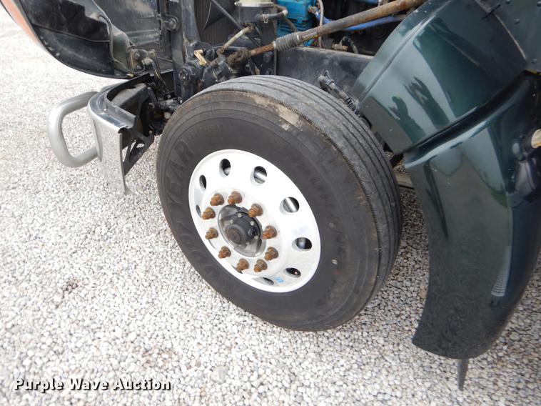 image for item FH9396 2014 Peterbilt 386 Fitzgerald Glider semi truck