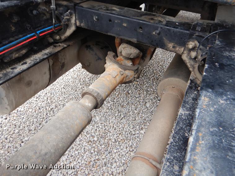 image for item FH9396 2014 Peterbilt 386 Fitzgerald Glider semi truck