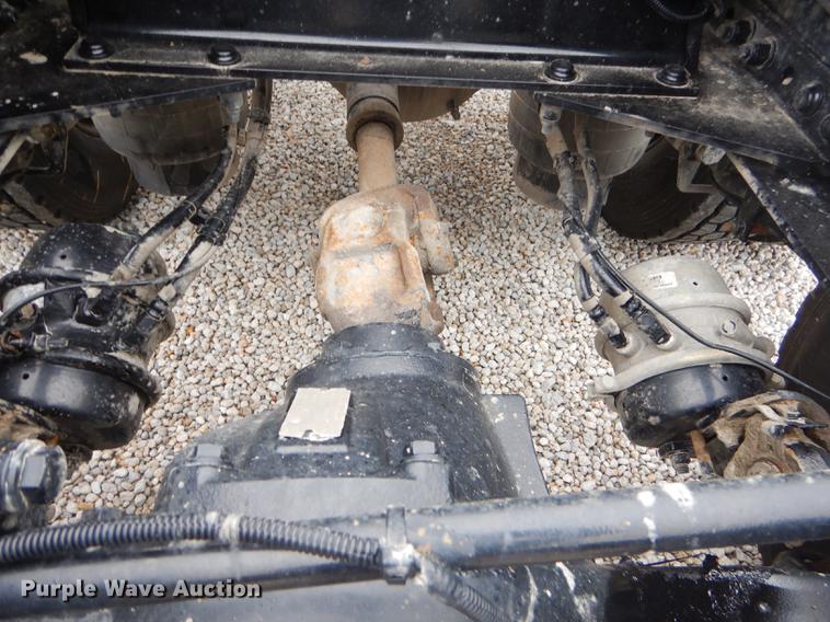 image for item FH9396 2014 Peterbilt 386 Fitzgerald Glider semi truck