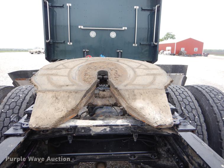 image for item FH9396 2014 Peterbilt 386 Fitzgerald Glider semi truck