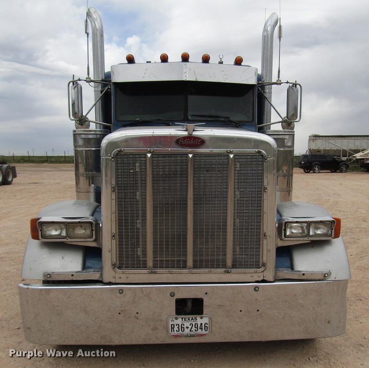 image for item FJ9647 2002 Peterbilt 379 semi truck