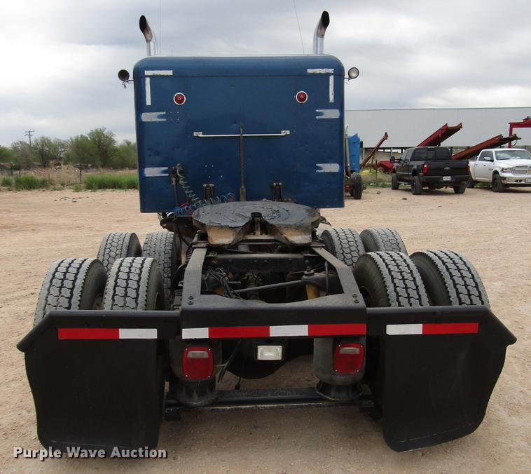 image for item FJ9647 2002 Peterbilt 379 semi truck