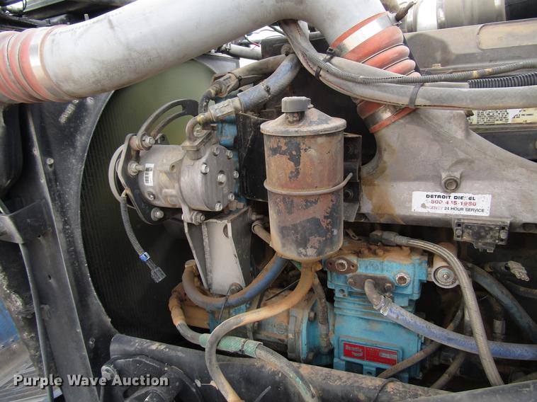 image for item FJ9647 2002 Peterbilt 379 semi truck