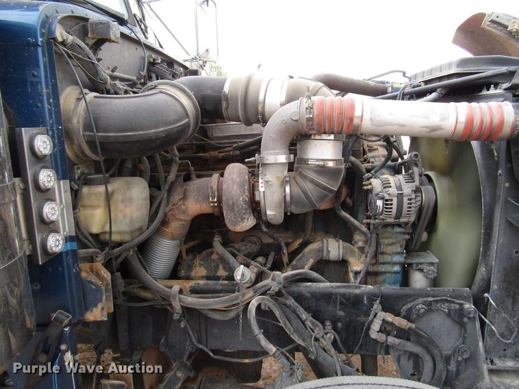 image for item FJ9647 2002 Peterbilt 379 semi truck