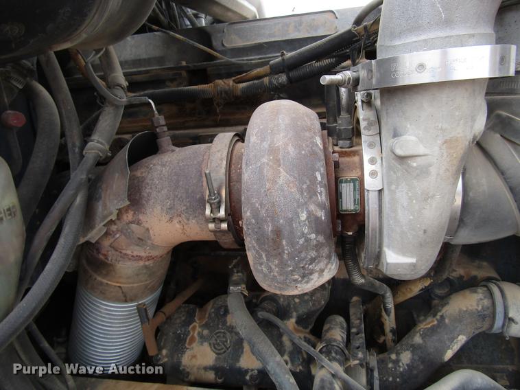 image for item FJ9647 2002 Peterbilt 379 semi truck