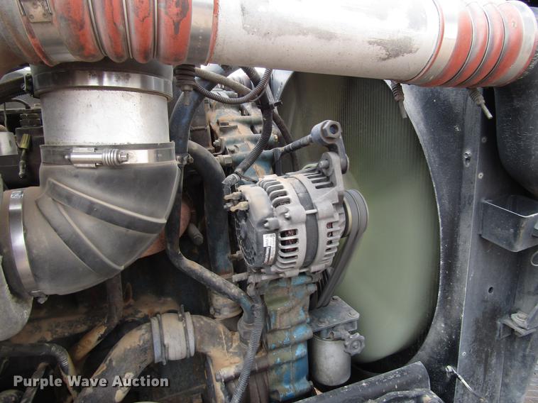 image for item FJ9647 2002 Peterbilt 379 semi truck