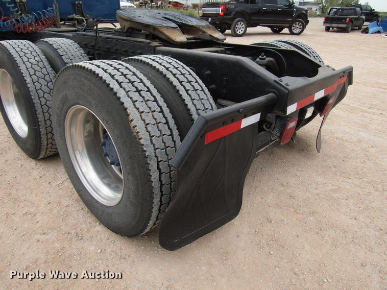 image for item FJ9647 2002 Peterbilt 379 semi truck