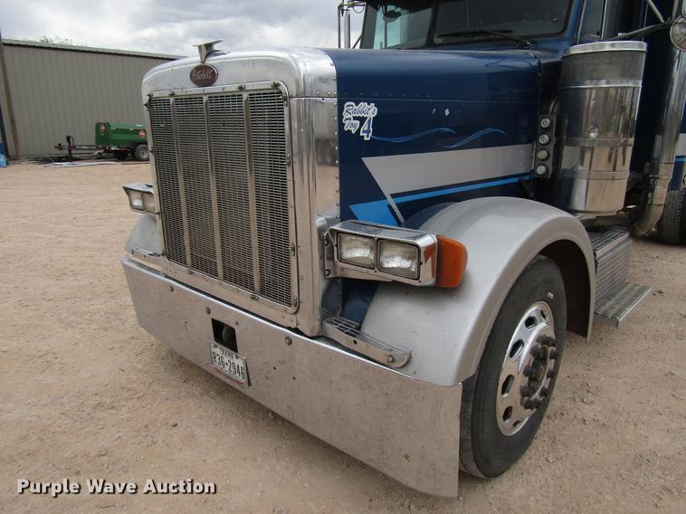 image for item FJ9647 2002 Peterbilt 379 semi truck