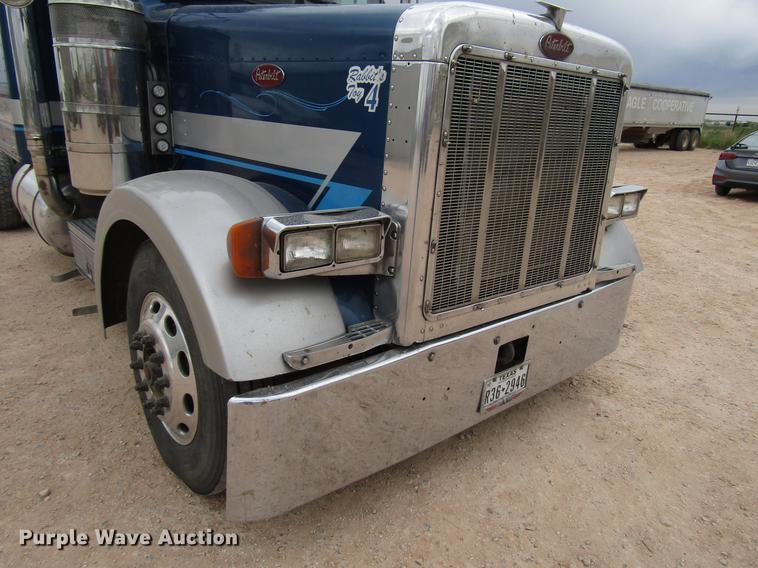 image for item FJ9647 2002 Peterbilt 379 semi truck