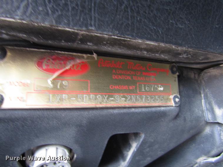 image for item FJ9647 2002 Peterbilt 379 semi truck