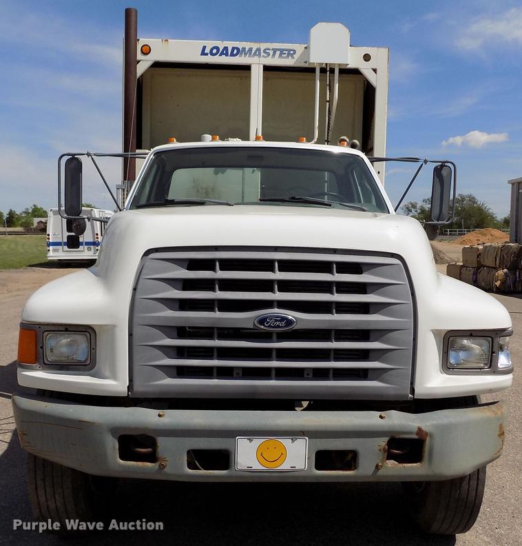 image for item DE1226 1998 Ford L8000 refuse truck