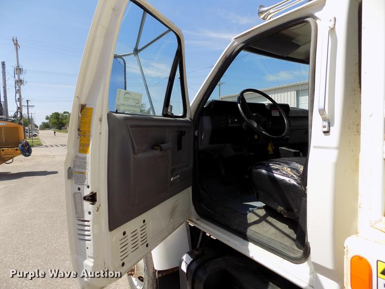 image for item DE1226 1998 Ford L8000 refuse truck