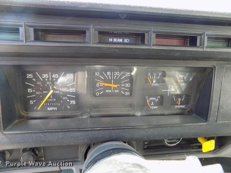 image for item DE1226 1998 Ford L8000 refuse truck