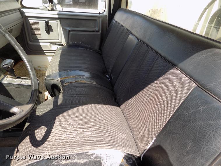 image for item DE1226 1998 Ford L8000 refuse truck