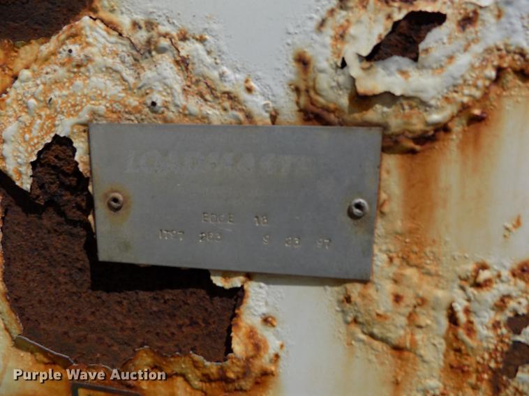 image for item DE1226 1998 Ford L8000 refuse truck