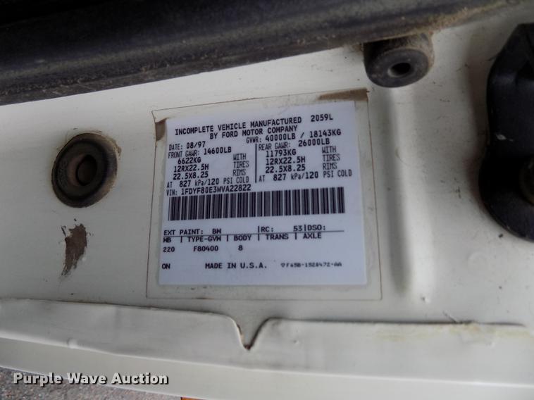 image for item DE1226 1998 Ford L8000 refuse truck