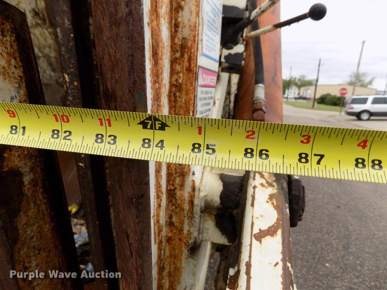 image for item DE1226 1998 Ford L8000 refuse truck