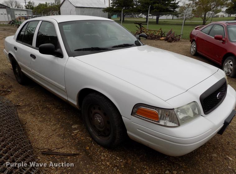 image for item DE1227 2010 Ford Crown Victoria Police Interceptor