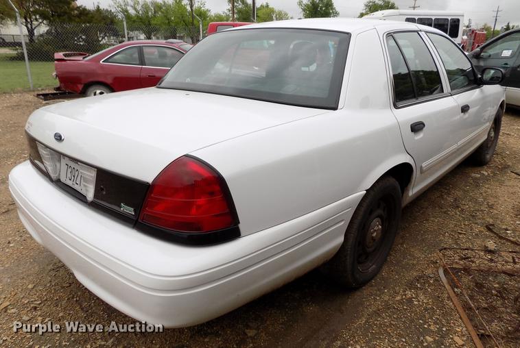 image for item DE1227 2010 Ford Crown Victoria Police Interceptor