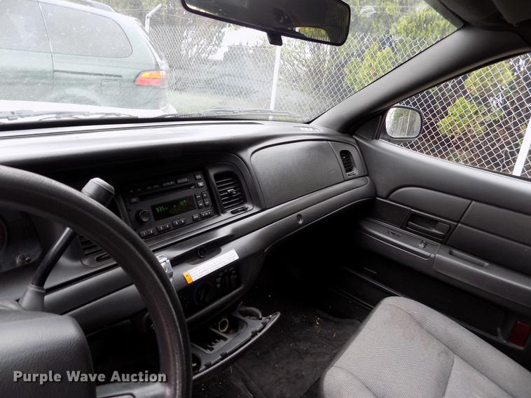 image for item DE1227 2010 Ford Crown Victoria Police Interceptor