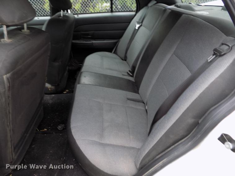 image for item DE1227 2010 Ford Crown Victoria Police Interceptor