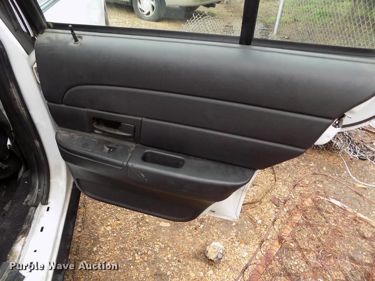 image for item DE1227 2010 Ford Crown Victoria Police Interceptor