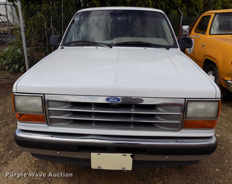 image for item DE1231 1994 Ford Explorer SUV