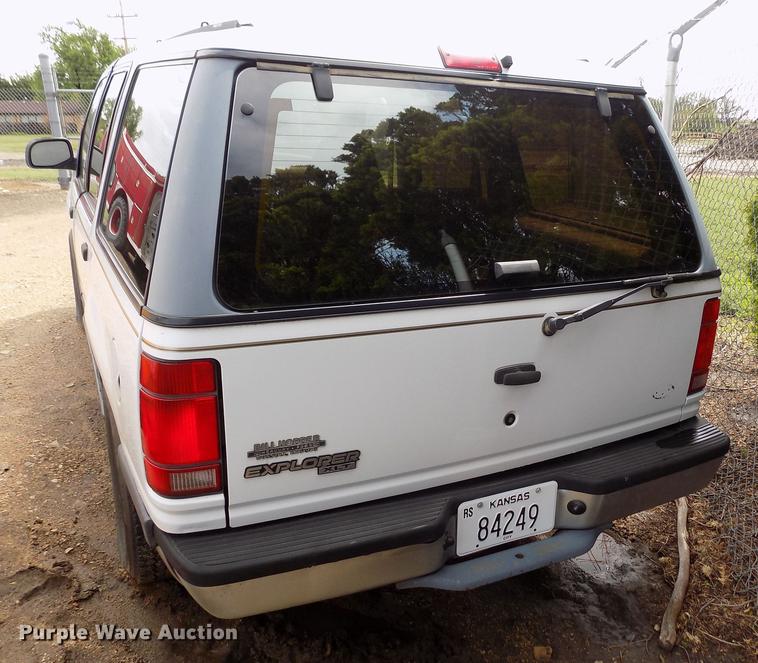 image for item DE1231 1994 Ford Explorer SUV