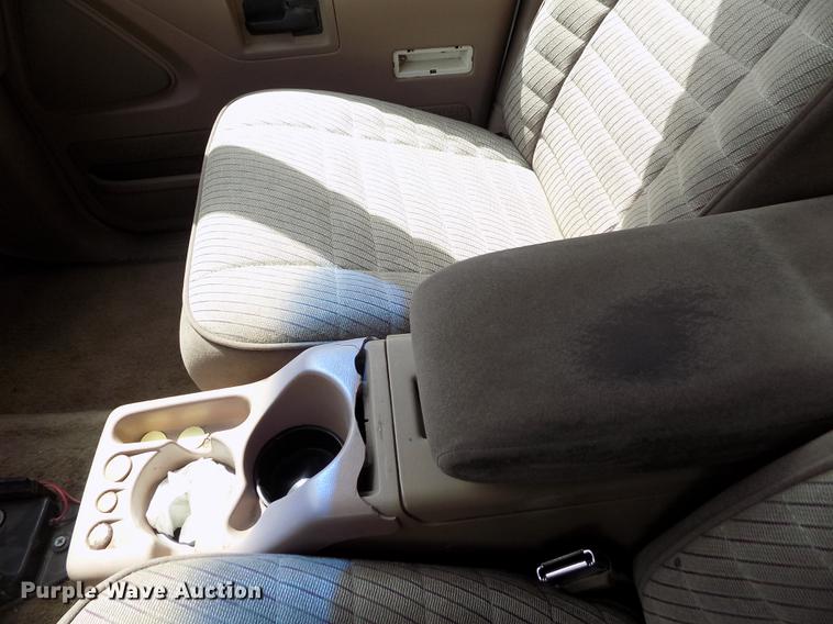 image for item DE1231 1994 Ford Explorer SUV