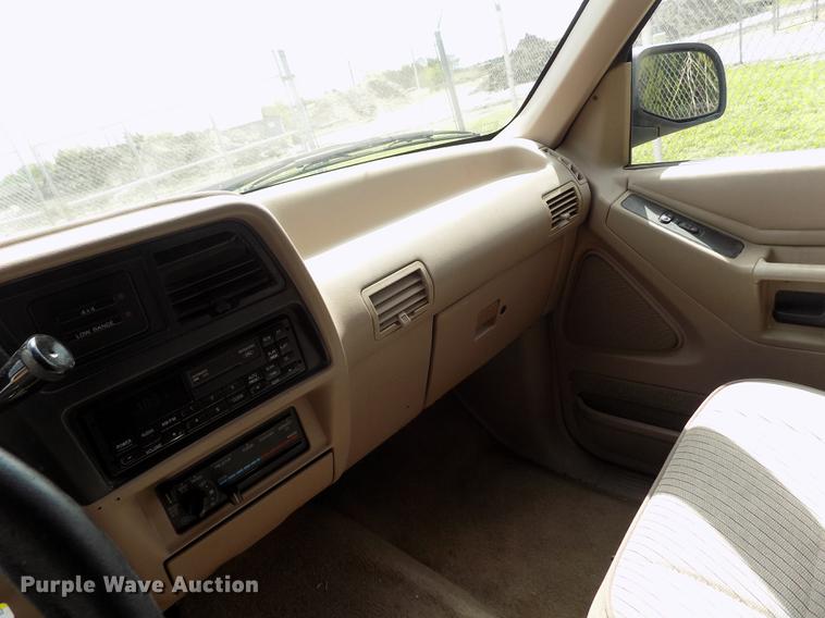 image for item DE1231 1994 Ford Explorer SUV