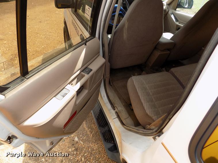 image for item DE1231 1994 Ford Explorer SUV