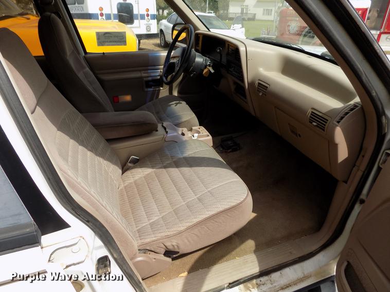 image for item DE1231 1994 Ford Explorer SUV