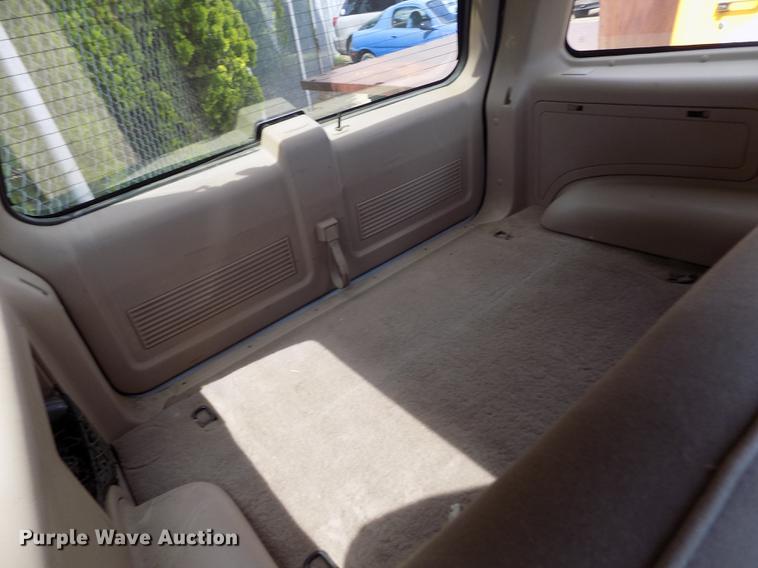 image for item DE1231 1994 Ford Explorer SUV