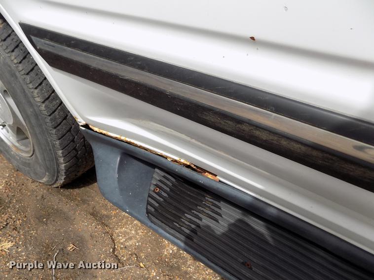 image for item DE1231 1994 Ford Explorer SUV