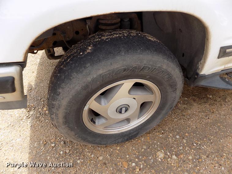 image for item DE1231 1994 Ford Explorer SUV