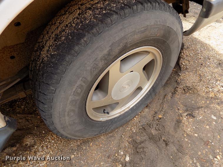 image for item DE1231 1994 Ford Explorer SUV