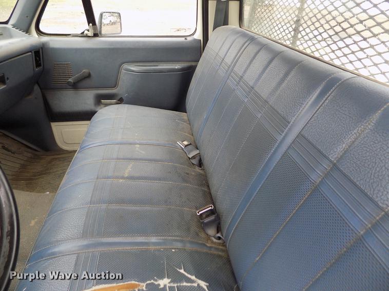 image for item DE1240 1990 Ford F150 Custom pickup truck