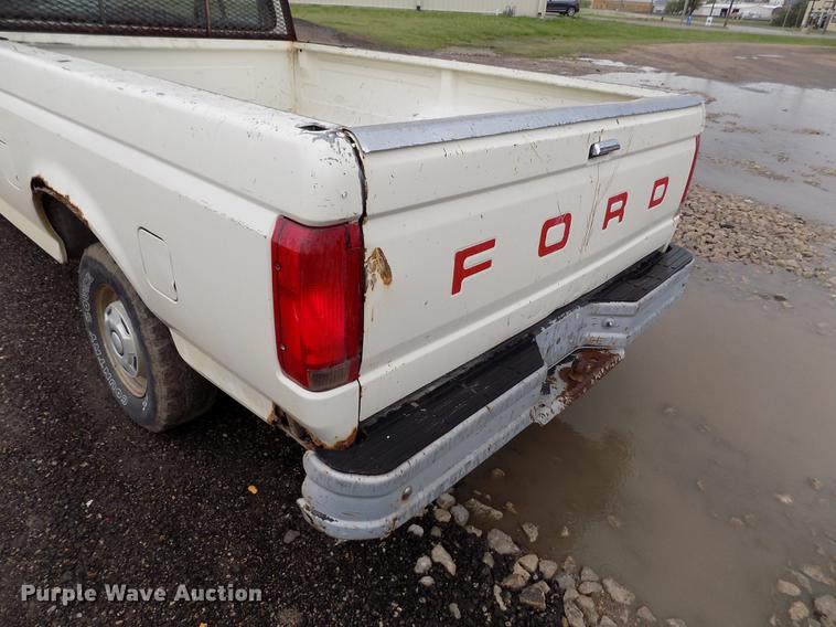 image for item DE1240 1990 Ford F150 Custom pickup truck